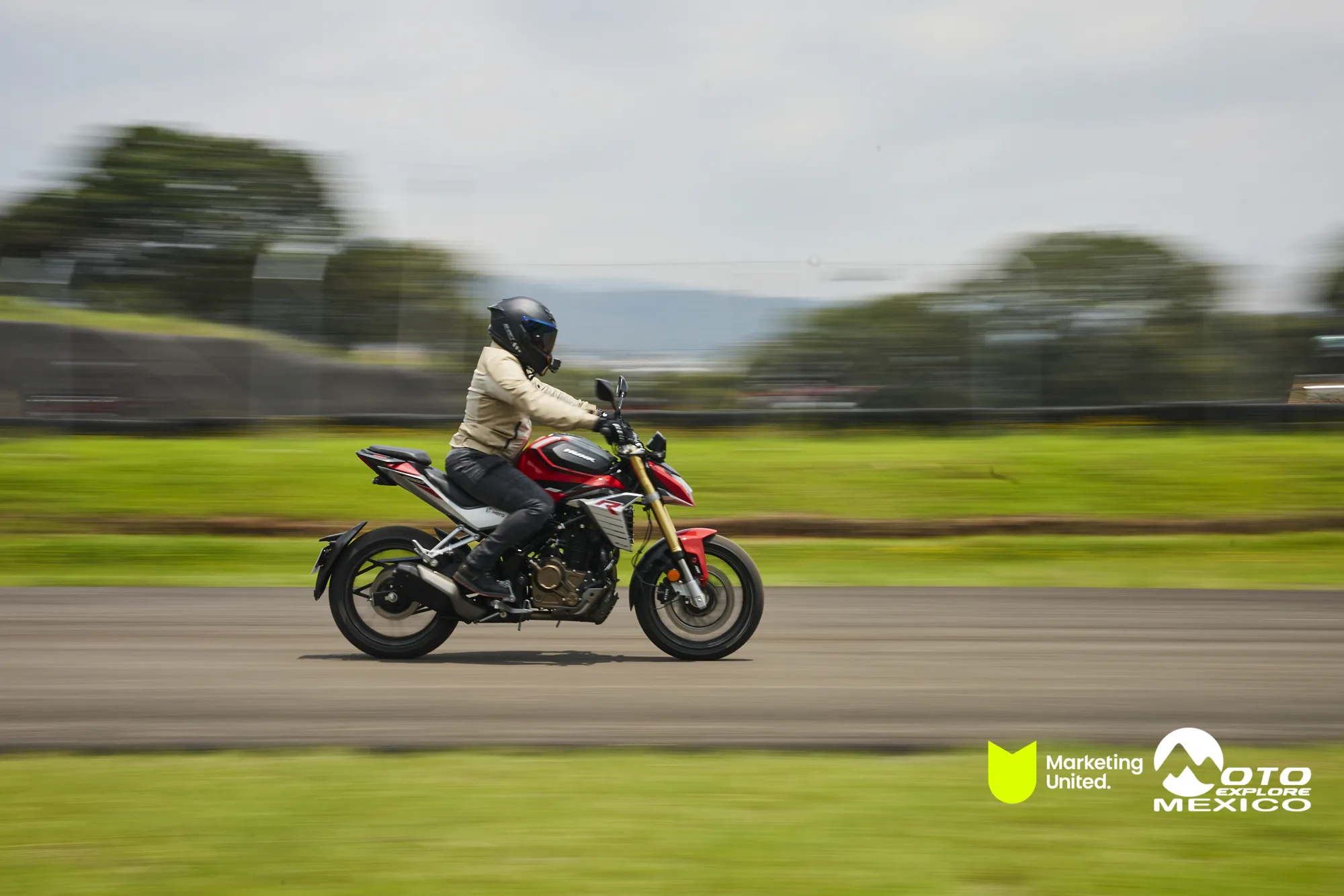 HUNK TRACKDAY 103